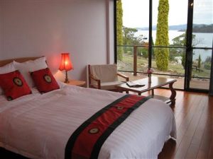 Island Eden Deck Room with a view. Triabunna Accomodation